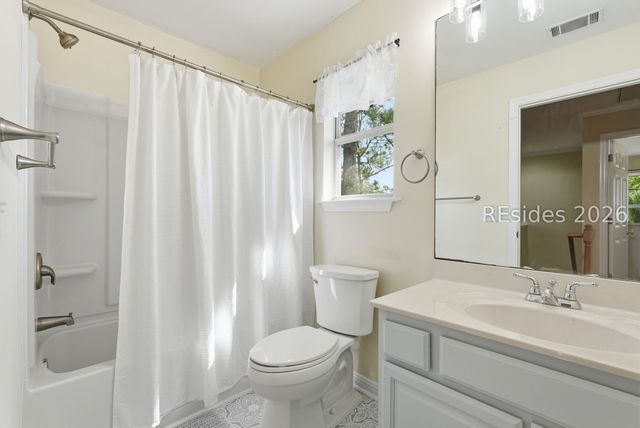 19 Pine Burr Road E 16, Hilton Head Island, SC 29926