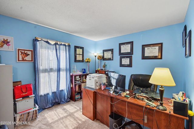 3 Hemlock Hill Road, Jackson, NJ 08527