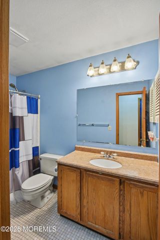 3 Hemlock Hill Road, Jackson, NJ 08527