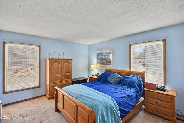 3 Hemlock Hill Road, Jackson, NJ 08527