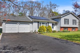 3 Hemlock Hill Road, Jackson, NJ 08527