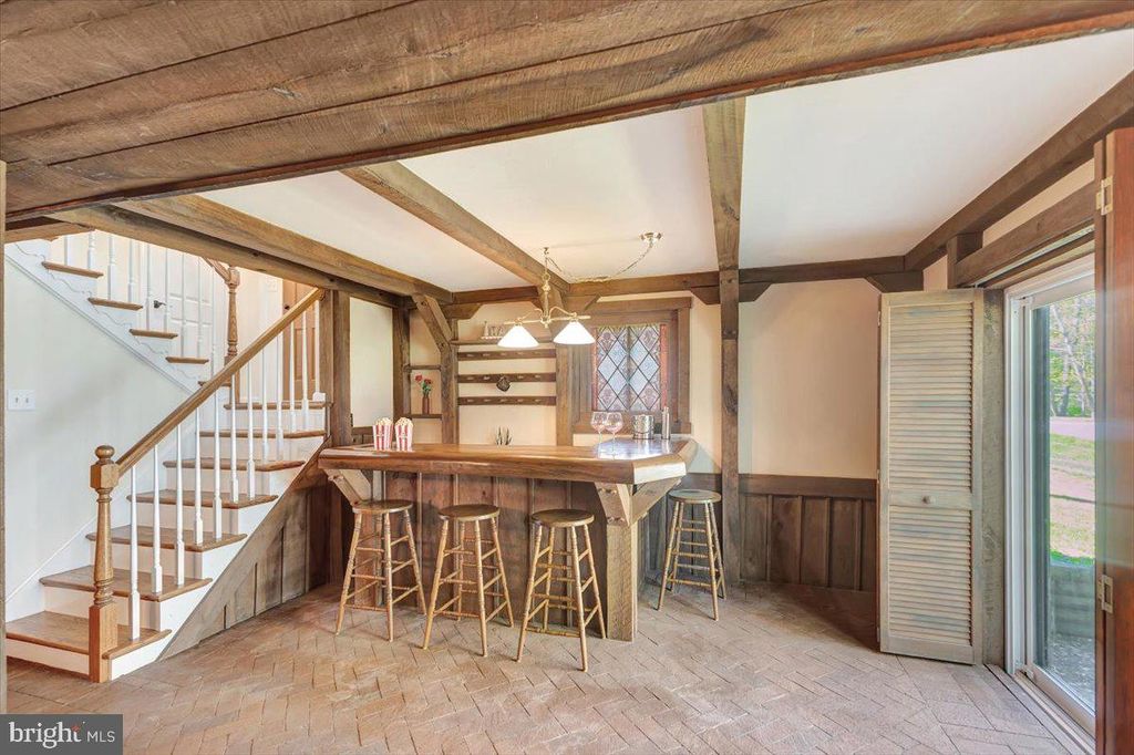 Image 19 of property listing at 6309 OAK HILL DR, Sykesville, MD 21784