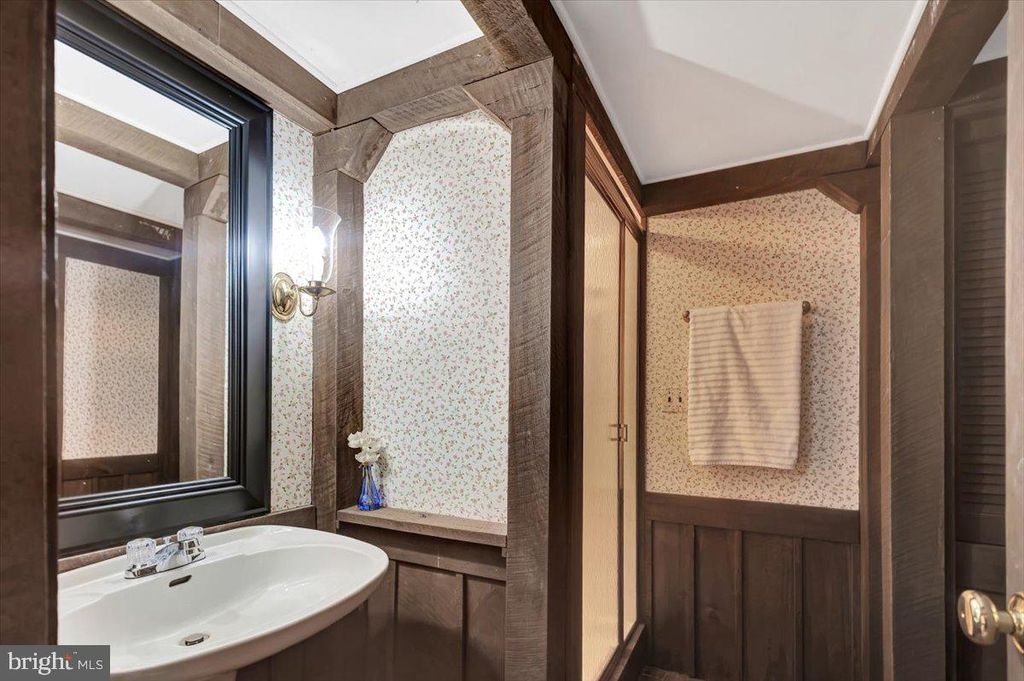 Image 22 of property listing at 6309 OAK HILL DR, Sykesville, MD 21784