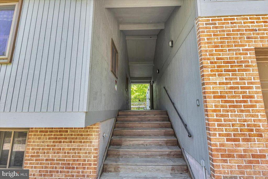 Image 23 of property listing at 6309 OAK HILL DR, Sykesville, MD 21784