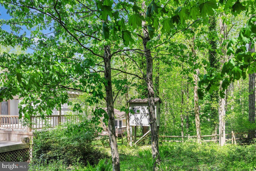 Image 31 of property listing at 6309 OAK HILL DR, Sykesville, MD 21784