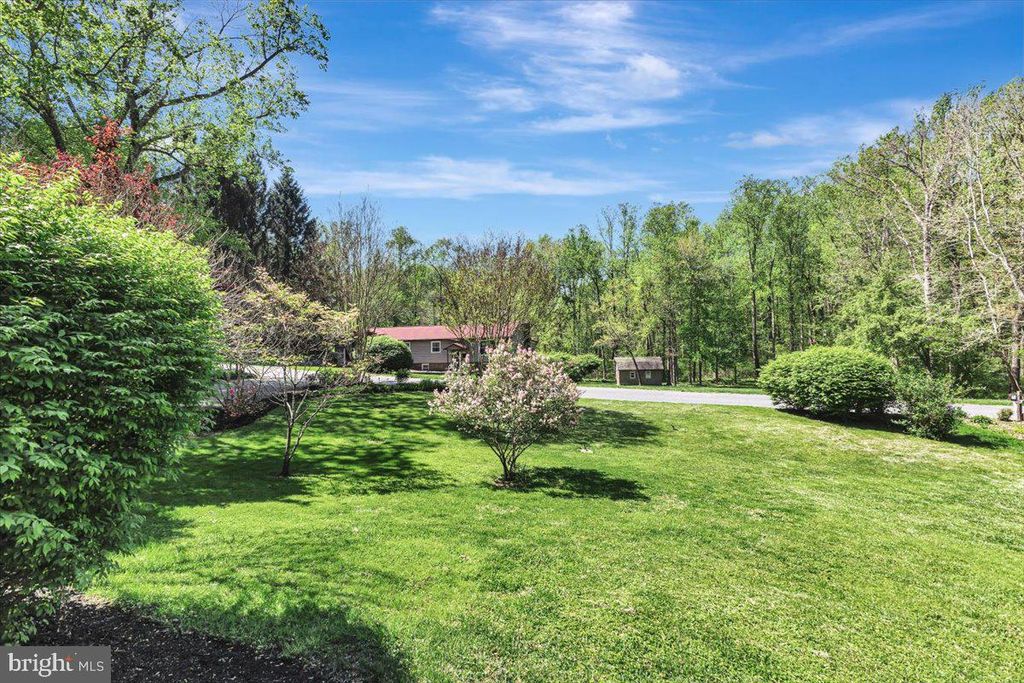 Image 33 of property listing at 6309 OAK HILL DR, Sykesville, MD 21784