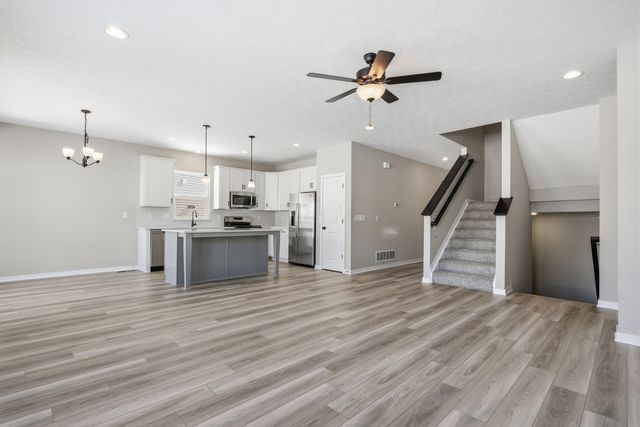 282 Olympic Loop, Commercial Point, OH 43116