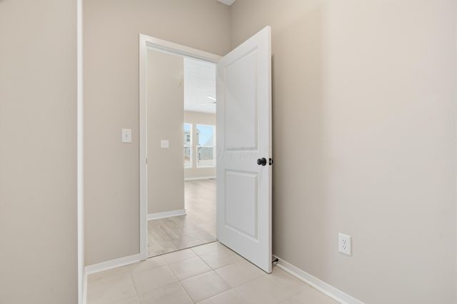 282 Olympic Loop, Commercial Point, OH 43116