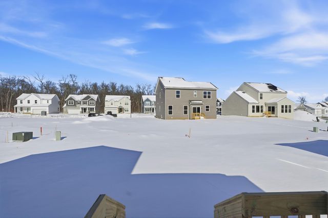 282 Olympic Loop, Commercial Point, OH 43116