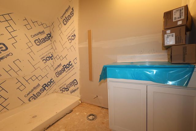 282 Olympic Loop, Commercial Point, OH 43116