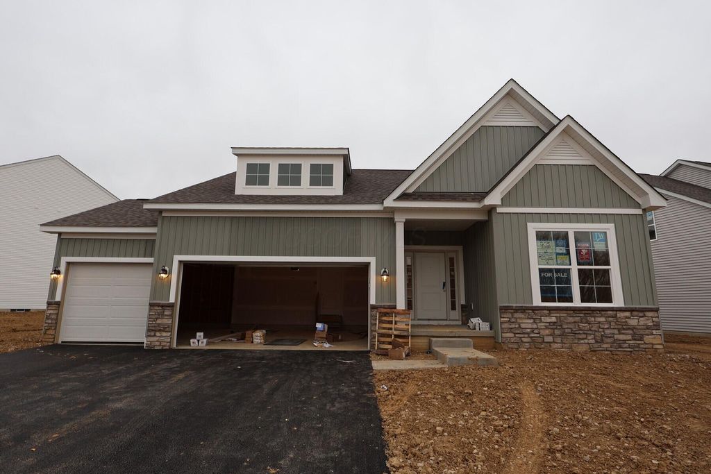 282 Olympic Loop, Commercial Point, OH 43116