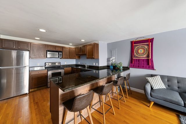 44 Lafayette Ave 404, Chelsea, MA 02150