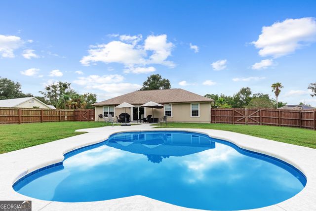 88 Rainbow Lane, Woodbine, GA 31569