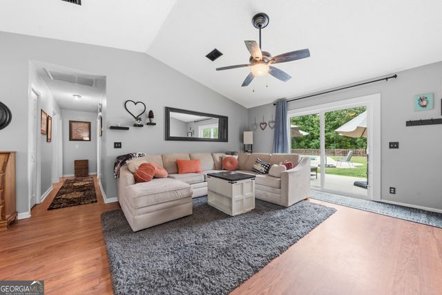 88 Rainbow Lane, Woodbine, GA 31569