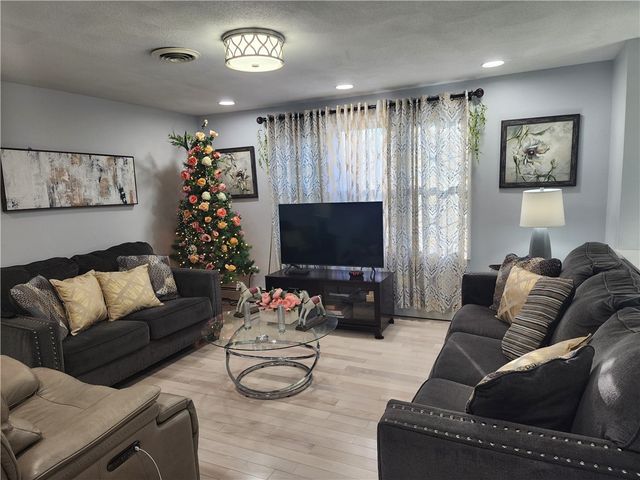 8 Marigold Court, Cranston, RI 02920
