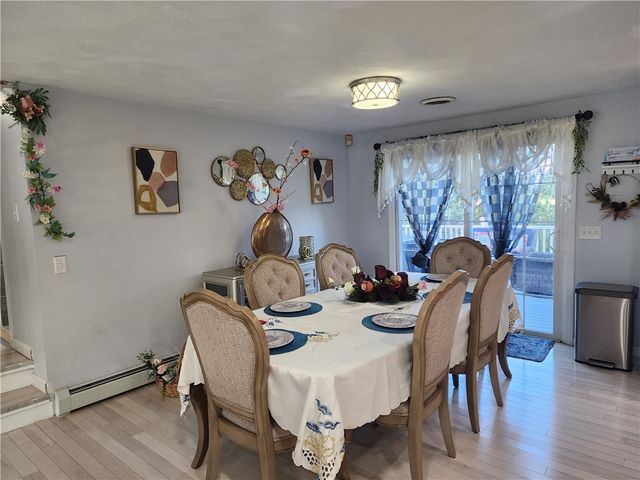 8 Marigold Court, Cranston, RI 02920