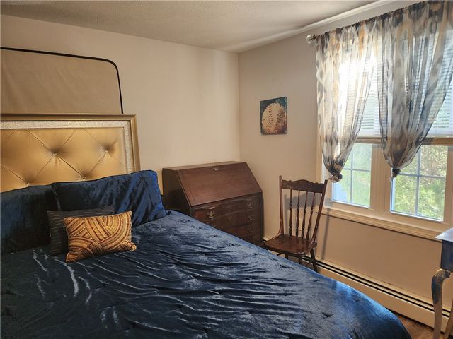 8 Marigold Court, Cranston, RI 02920