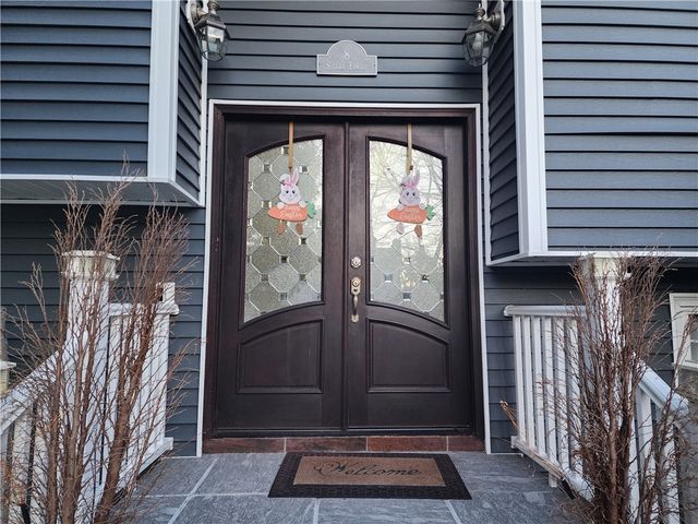 8 Marigold Court, Cranston, RI 02920