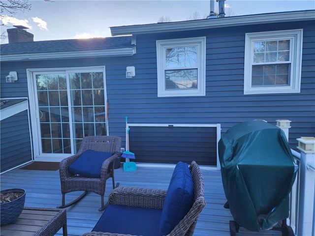 8 Marigold Court, Cranston, RI 02920