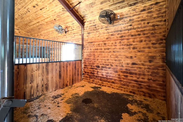 1146 SISTERDALE RD, Boerne, TX 78006