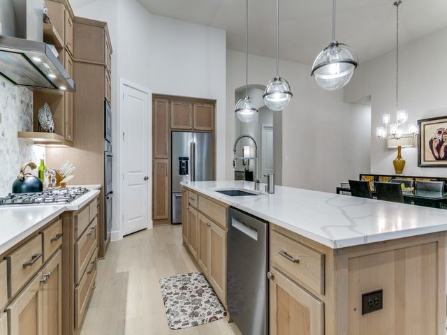 4004 Fall Aster Way, Aubrey, TX 76227