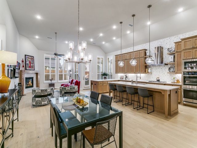 4004 Fall Aster Way, Aubrey, TX 76227
