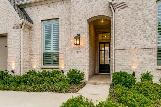 4004 Fall Aster Way, Aubrey, TX 76227