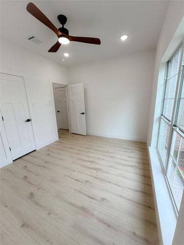 231 Elizabeth Lane, Sealy, TX 77474