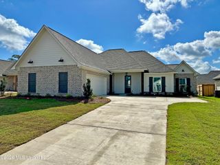 302 Tremont Drive, Florence, MS 39073