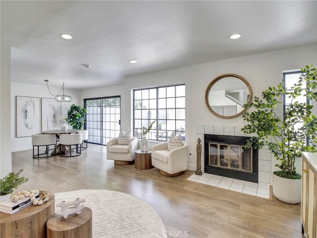 1520 Creekside Court B, Pasadena, CA 91107