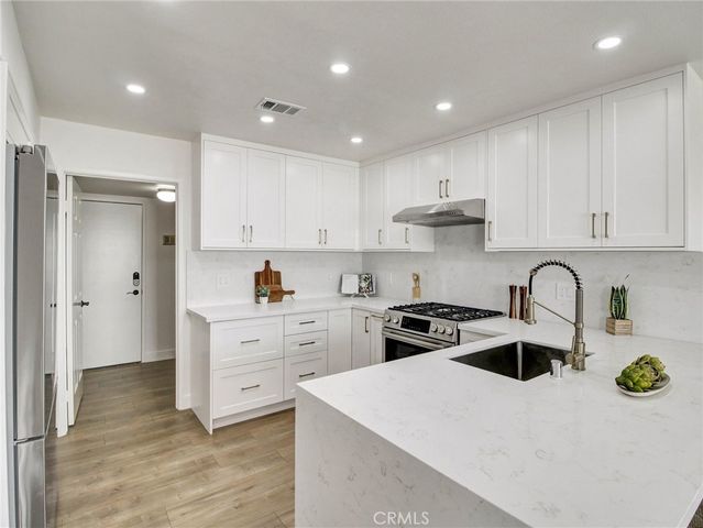 1520 Creekside Court B, Pasadena, CA 91107