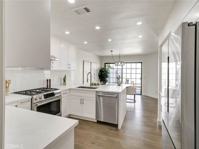 1520 Creekside Court B, Pasadena, CA 91107