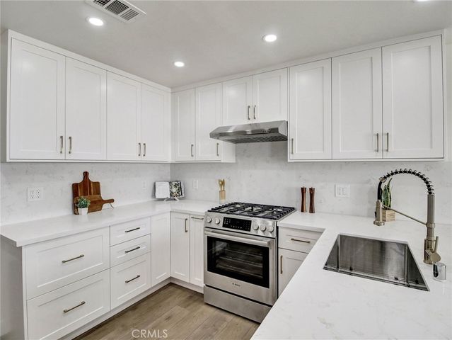 1520 Creekside Court B, Pasadena, CA 91107