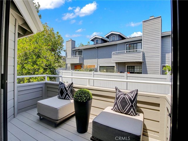 1520 Creekside Court B, Pasadena, CA 91107