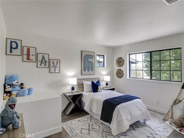 1520 Creekside Court B, Pasadena, CA 91107