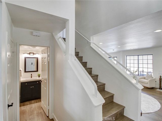1520 Creekside Court B, Pasadena, CA 91107