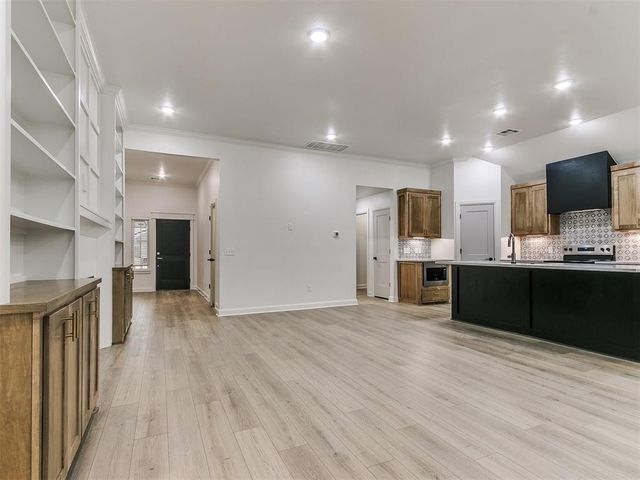 2107 Turtle Creek Way, Norman, OK 73071