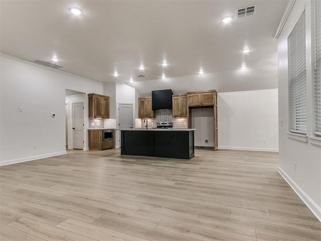 2107 Turtle Creek Way, Norman, OK 73071