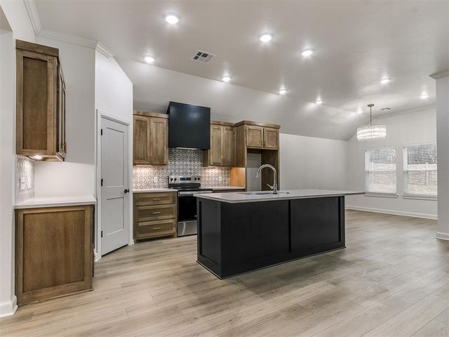 2107 Turtle Creek Way, Norman, OK 73071