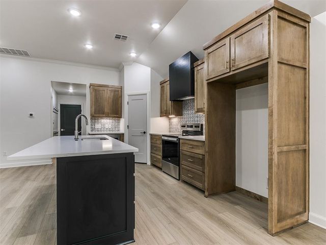 2107 Turtle Creek Way, Norman, OK 73071