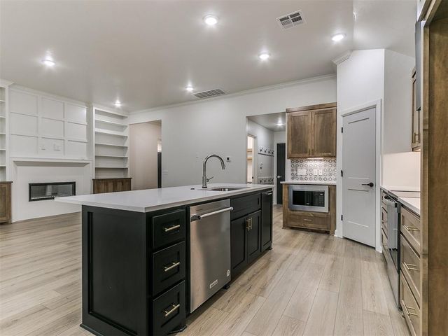 2107 Turtle Creek Way, Norman, OK 73071