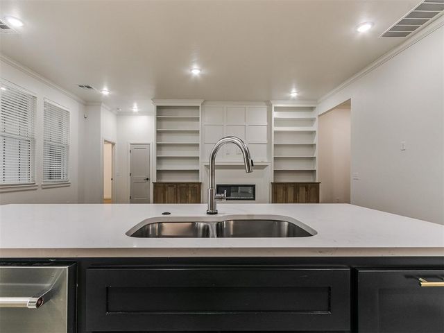 2107 Turtle Creek Way, Norman, OK 73071