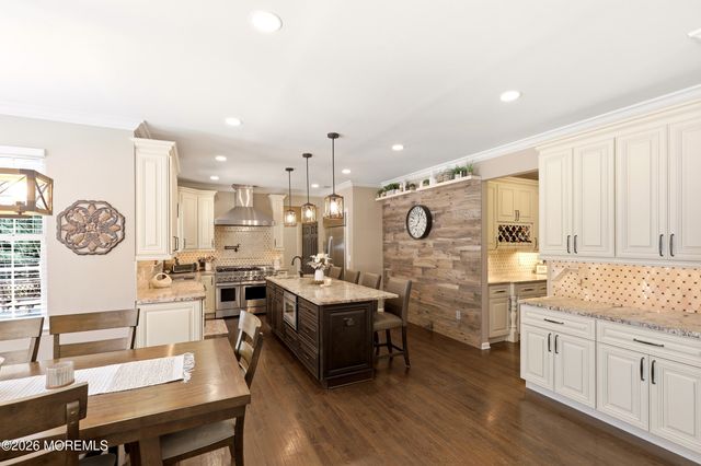 11 Swallow Tail Court, Jackson, NJ 08527