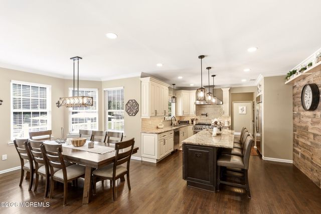 11 Swallow Tail Court, Jackson, NJ 08527