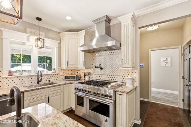 11 Swallow Tail Court, Jackson, NJ 08527