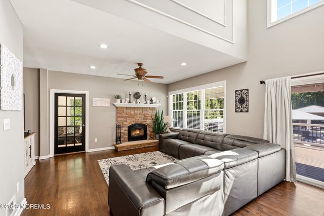 11 Swallow Tail Court, Jackson, NJ 08527