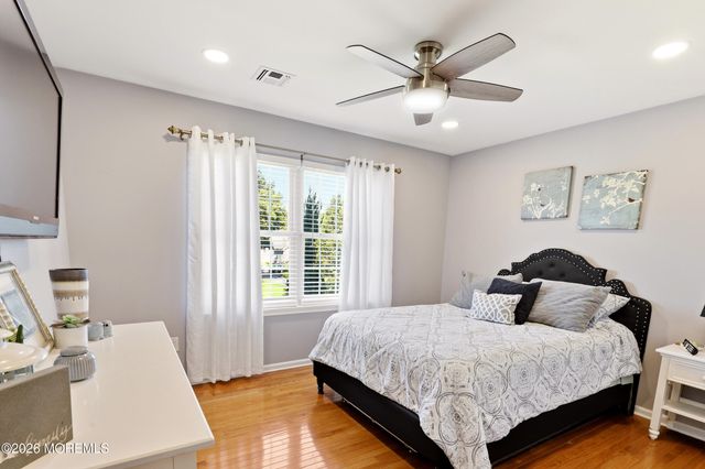 11 Swallow Tail Court, Jackson, NJ 08527
