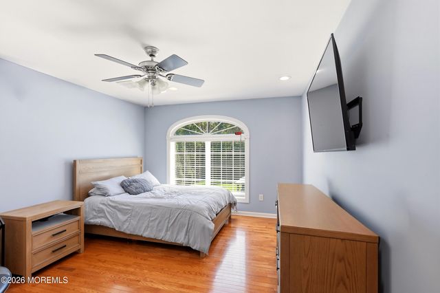 11 Swallow Tail Court, Jackson, NJ 08527