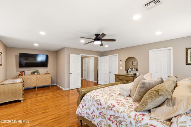 11 Swallow Tail Court, Jackson, NJ 08527