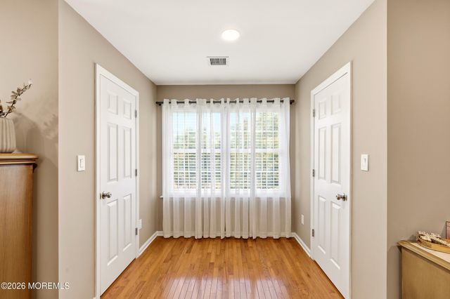 11 Swallow Tail Court, Jackson, NJ 08527